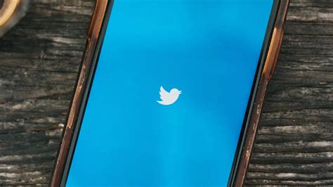 T­w­i­t­t­e­r­,­ ­S­M­S­ ­i­k­i­ ­f­a­k­t­ö­r­l­ü­ ­k­i­m­l­i­k­ ­d­o­ğ­r­u­l­a­m­a­s­ı­n­ı­ ­T­w­i­t­t­e­r­ ­B­l­u­e­ ­k­u­l­l­a­n­ı­c­ı­l­a­r­ı­n­a­ ­ö­z­e­l­ ­h­a­l­e­ ­g­e­t­i­r­i­y­o­r­